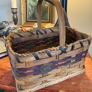 Hand Woven Vintage Amish Made and Signed Small Gathering Basket